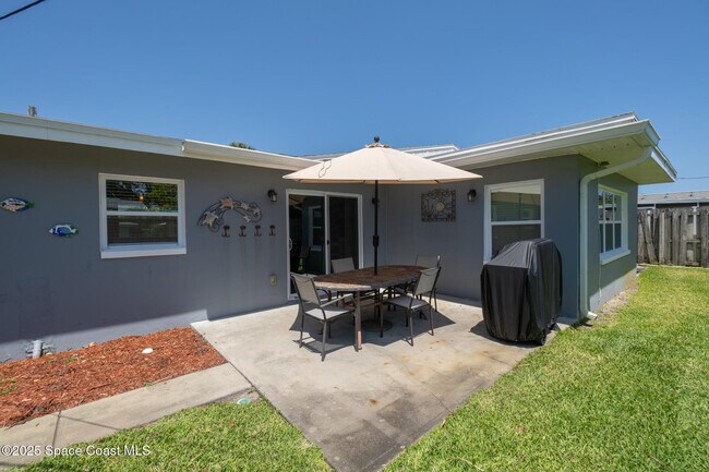 Building Photo - 346 Cyprus Dr