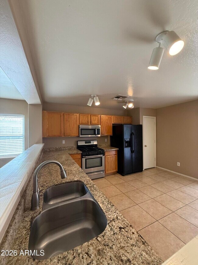 Building Photo - 12622 W Corrine Dr