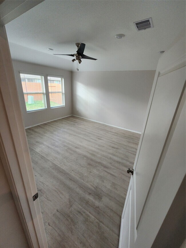 Building Photo - 18419 Cobalt Cove Ln