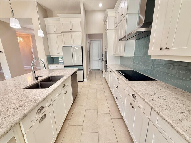 Building Photo - 11646 Hampstead St