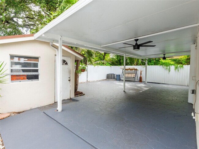 Building Photo - 33 NW 58th Ct