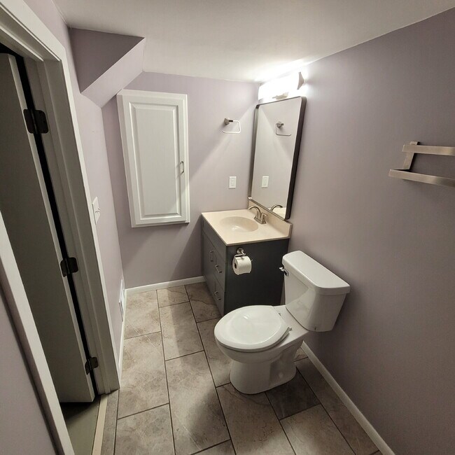 Building Photo - "Charming 3-Bed Home with Finished Basemen...