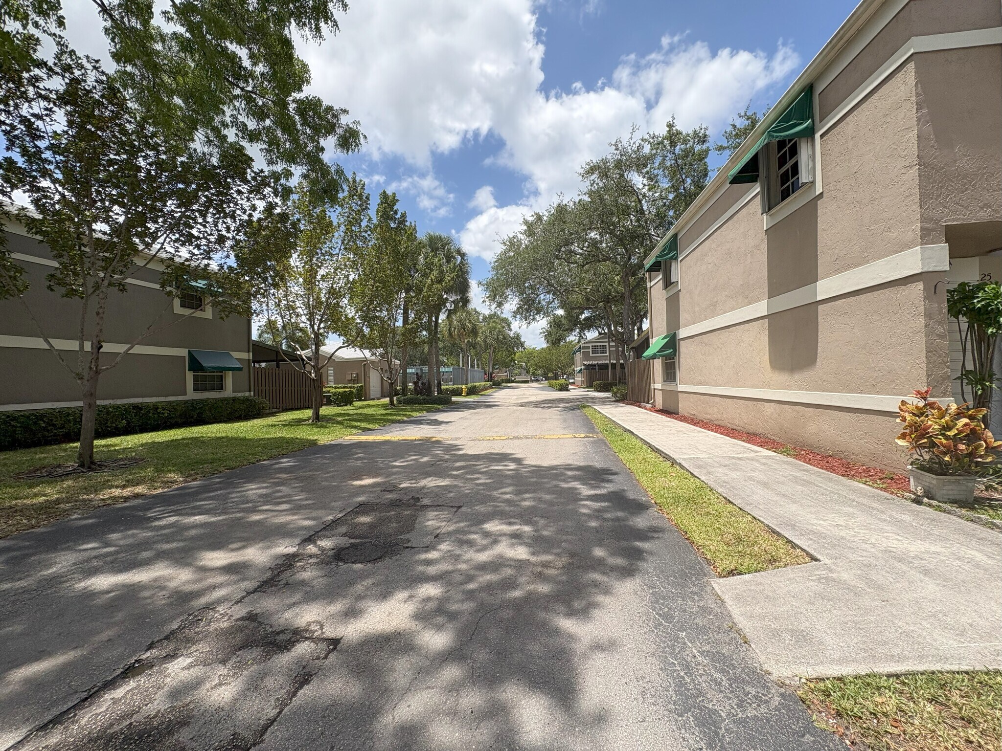 Building Photo - 5125 SW 122nd Ter