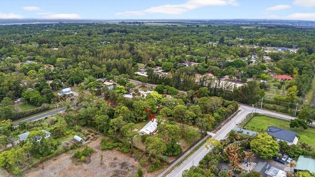 Building Photo - 16932 Okeechobee Blvd