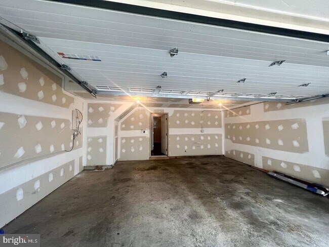 Building Photo - 22106 Fair Garden Ln