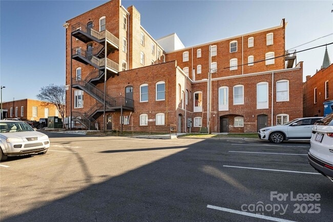 Building Photo - 197 N 2nd St