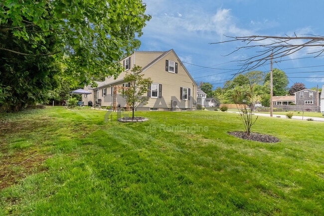 Building Photo - 14 Verndale Cir