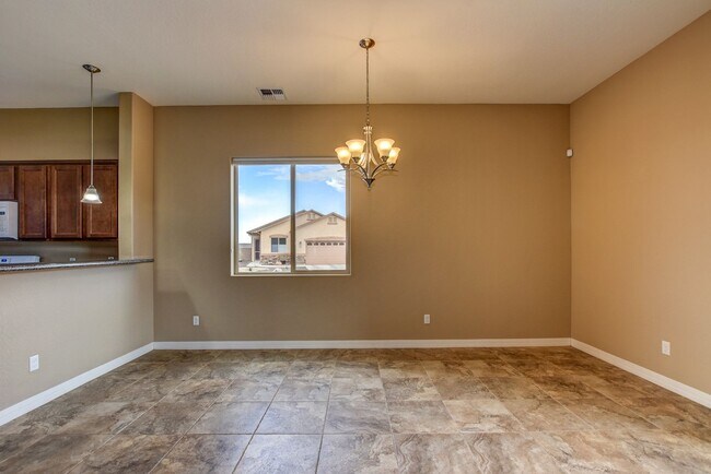 Building Photo - 3 Bed 2 Bath Home with 2.5 Car Garage for Rent in Granville!