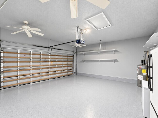 Building Photo - 6841 NW 81st Ct