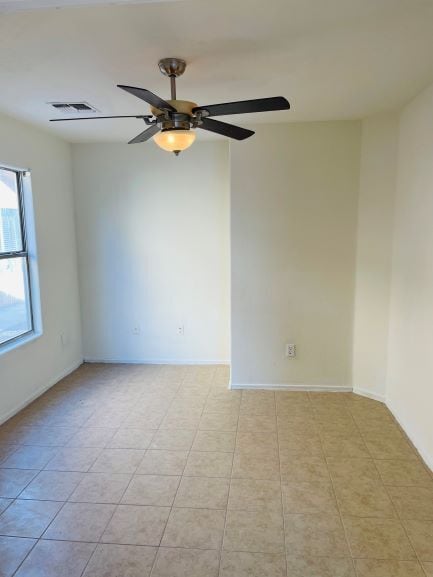 Building Photo - House For Rent