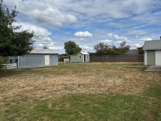 Building Photo - 2889 NW Gibson Hill Rd