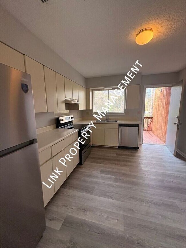 Building Photo - 3403 Gail Dr