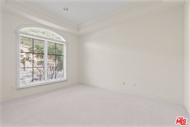 Building Photo - 3697 Benedict Canyon Ln