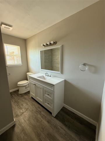Building Photo - 2820 Oates Dr