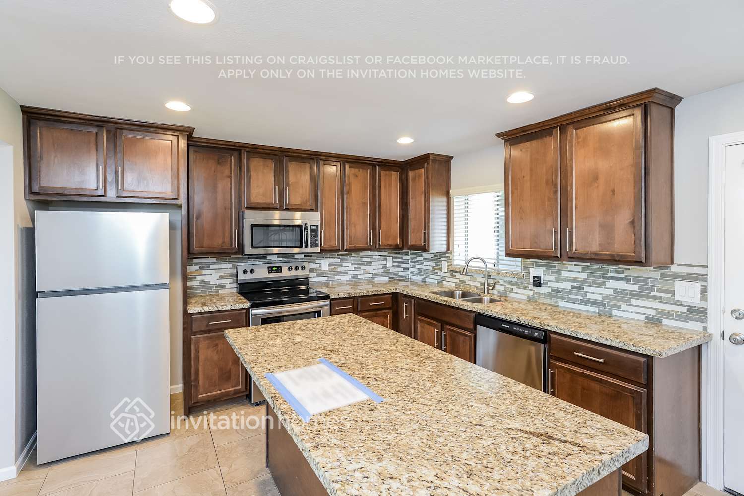 Building Photo - 7443 E Crescent Cir