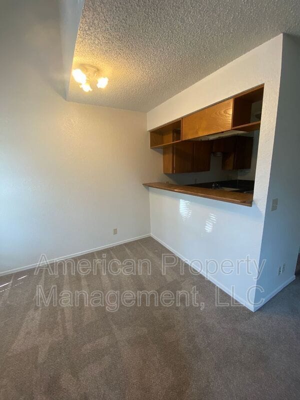 Building Photo - 2303 W Quantico St