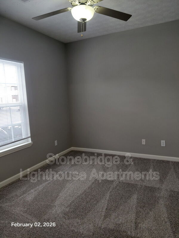 Building Photo - 9102 Beacon Dr