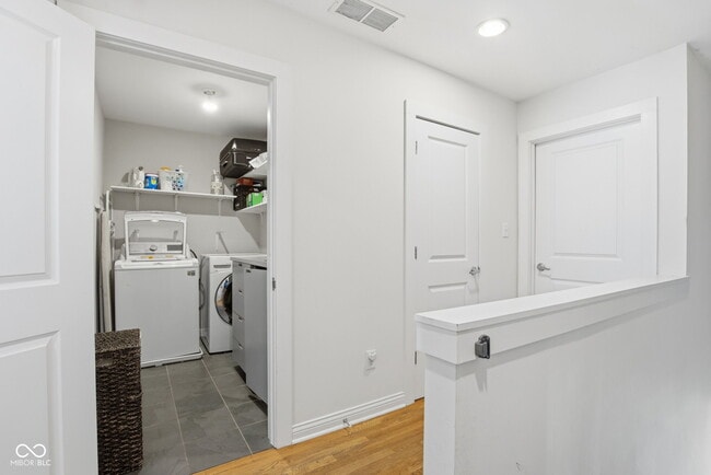 Building Photo - 228 E St Joseph St