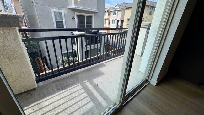 Building Photo - 2906 Worthing Common