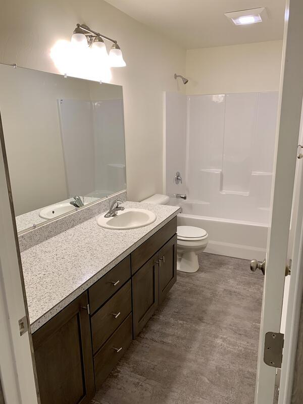 Building Photo - 851 Gibbon St