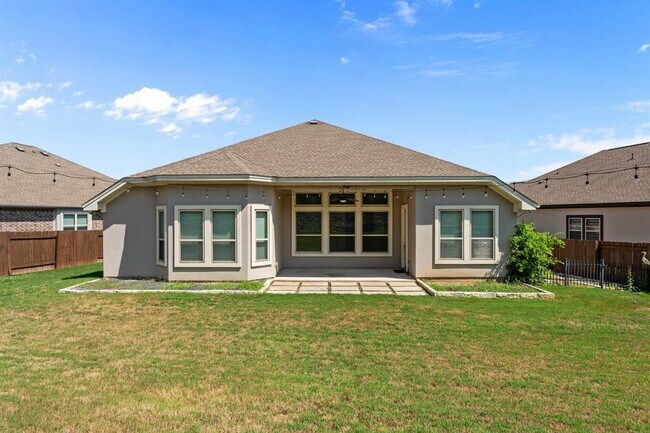 Building Photo - 175 Senna Dr
