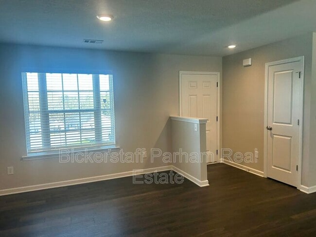 Building Photo - 6379 Sandy Bottom Dr