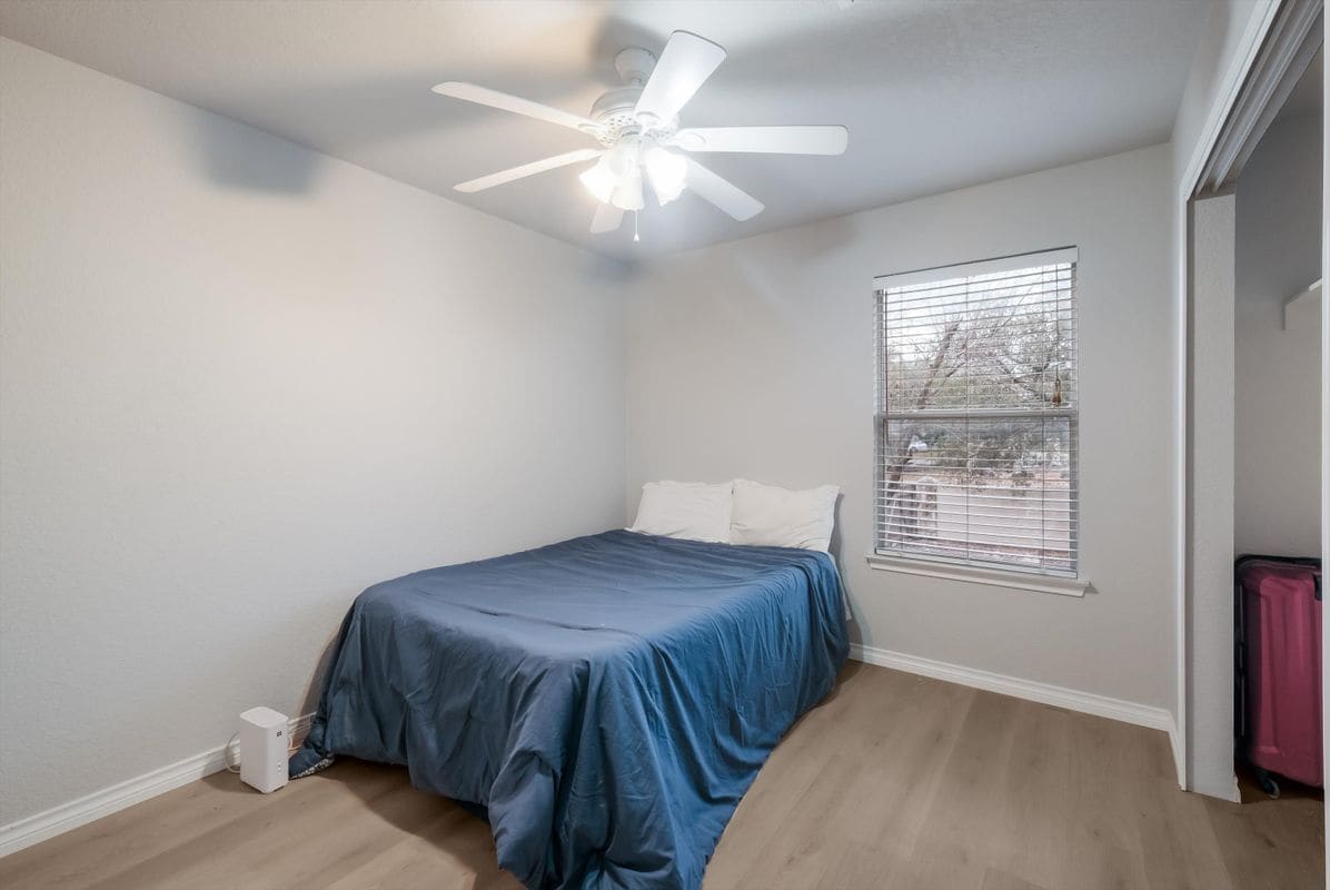 Building Photo - 834 Quitman Oak