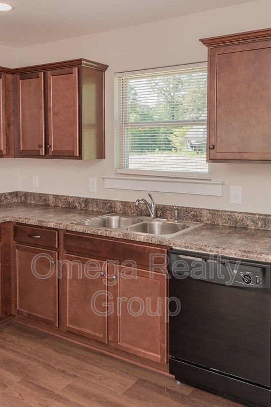 Building Photo - 112 Brookside Way