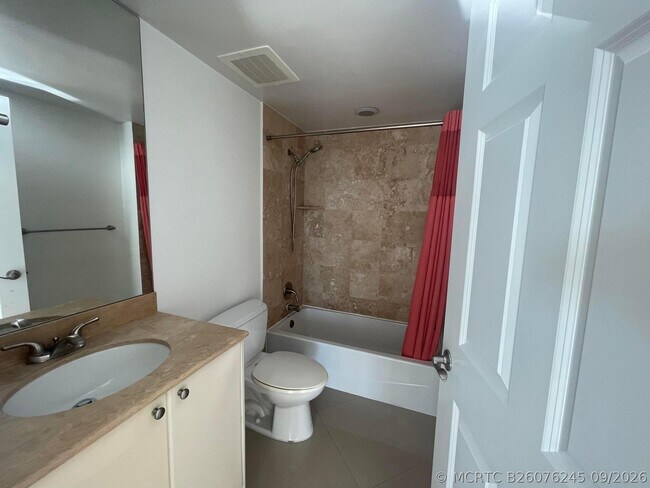 Building Photo - 1755 E Hallandale Beach Blvd