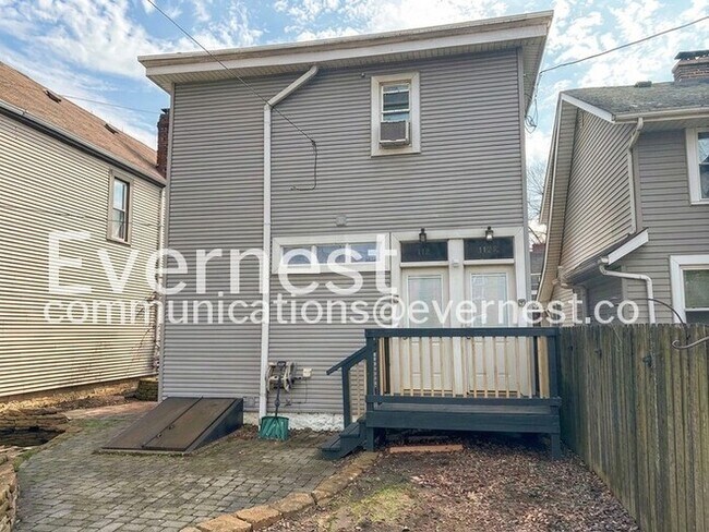 Building Photo - 112 Hanford St