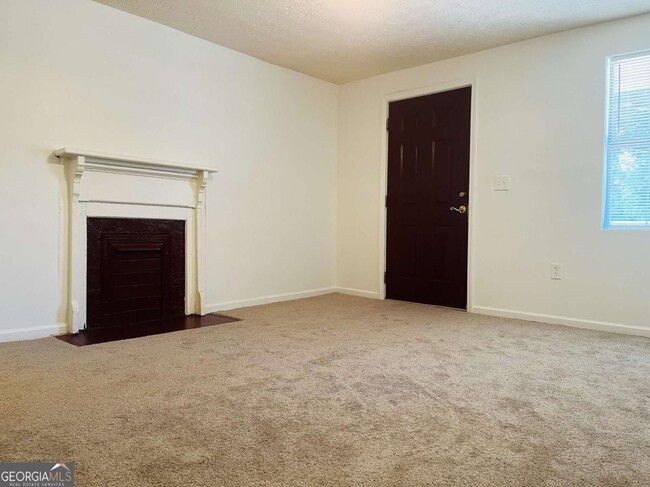 Building Photo - 615 Chattahoochee St