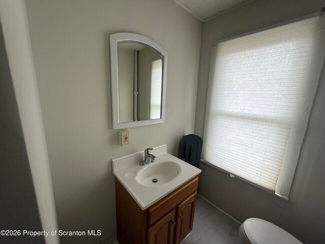 Building Photo - 301 Main St