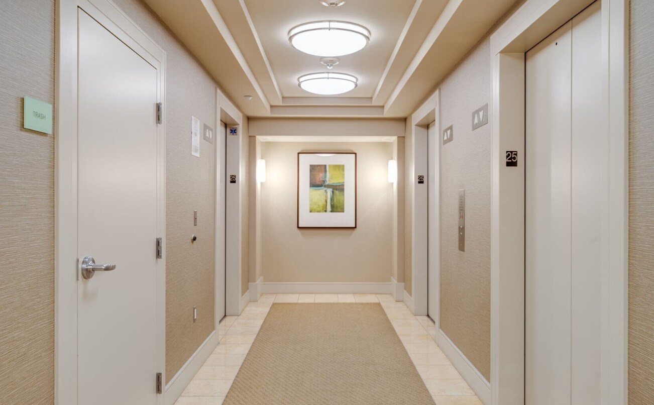 Hallway/Elevators - 819 Virginia St