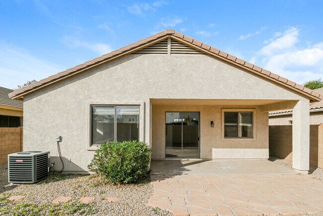 Building Photo - 831 S Nielson Ct