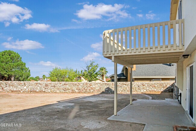 Building Photo - 929 Totonaca Ln