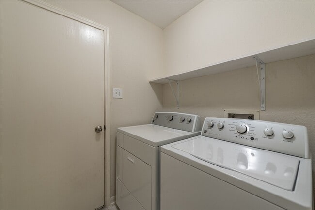 Building Photo - 18231 Blake Valley Ln