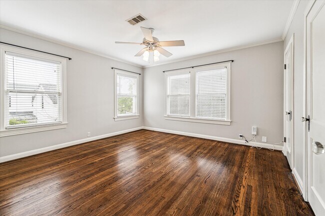 Building Photo - 2315 Swift Blvd