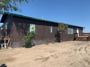 Building Photo - Renovated Single Wide with great features ...