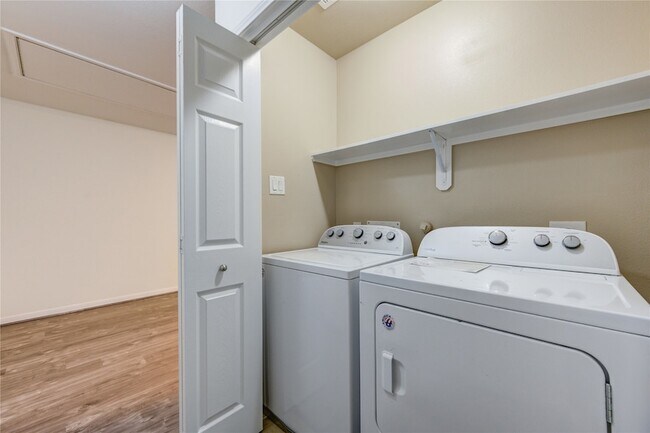Building Photo - 17021 Wilthorne Gardens Ct