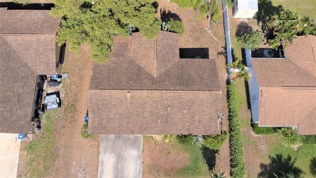 Building Photo - 124 Lakeview Dr
