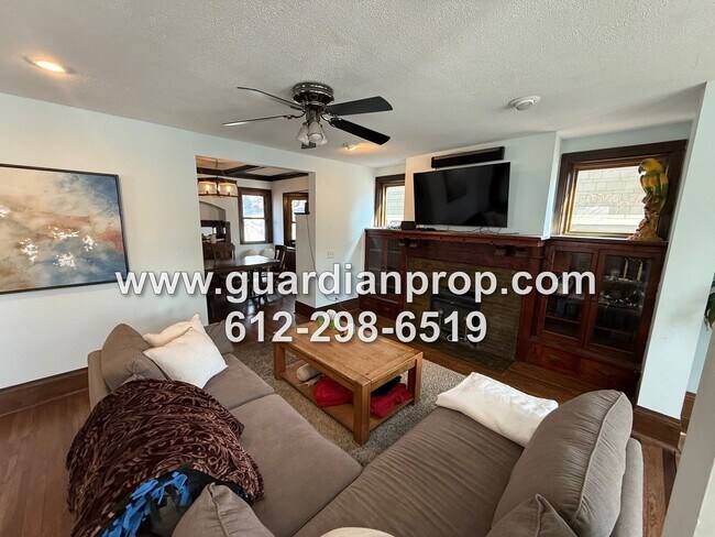 Building Photo - Merriam Park House Available May 1st, Updated Kitchen, Office, Fenced Yard, 2 Car Garage