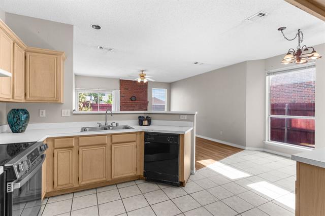 Building Photo - 1505 Lodengreen Ct