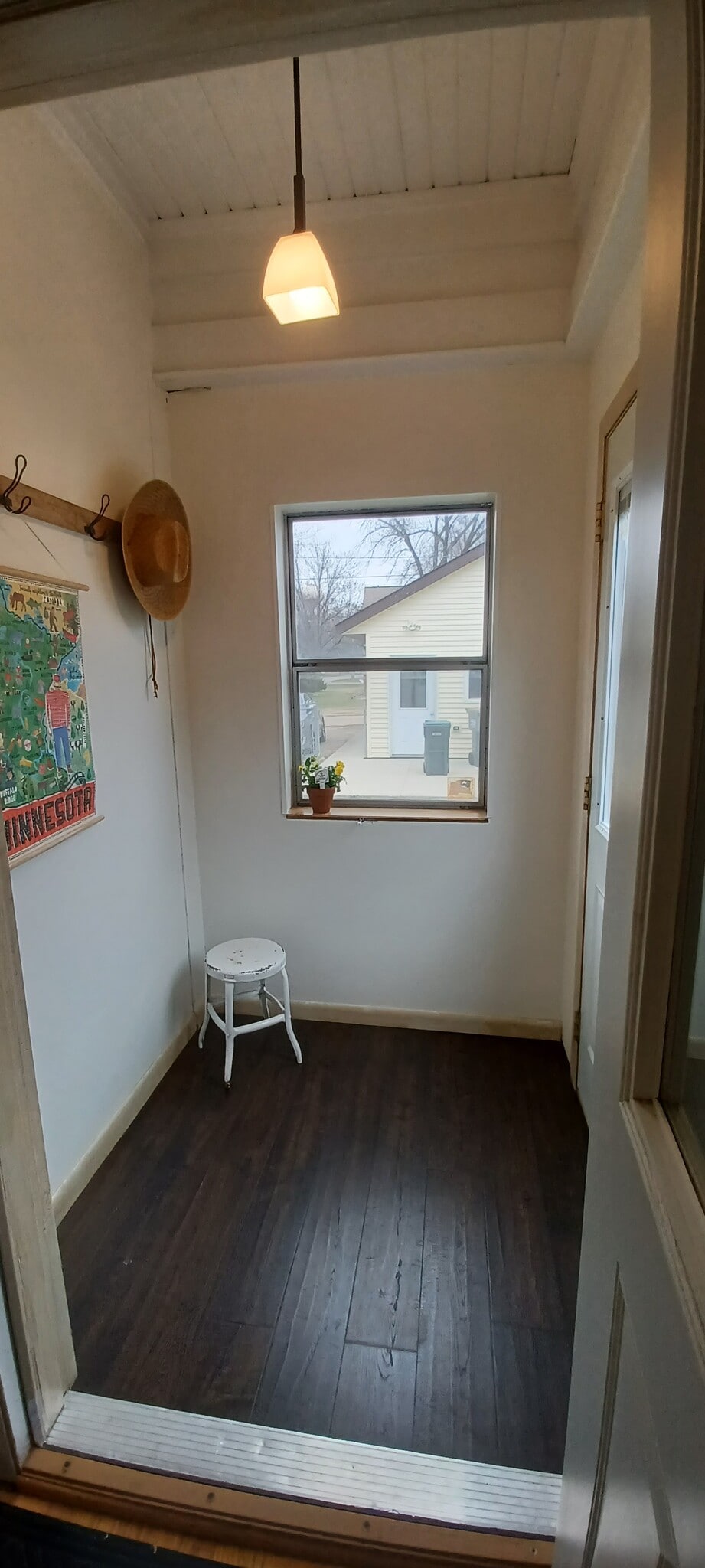 Back entry - 42 Maple St N