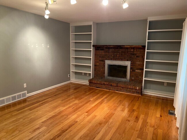 Building Photo - The home you have been waiting for!!!
