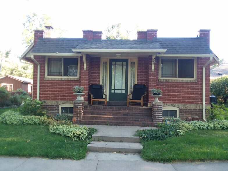 Building Photo - 509 E Myrtle St