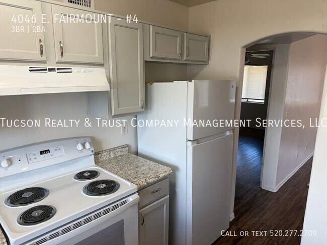 Building Photo - 4046 E. FAIRMOUNT-#4