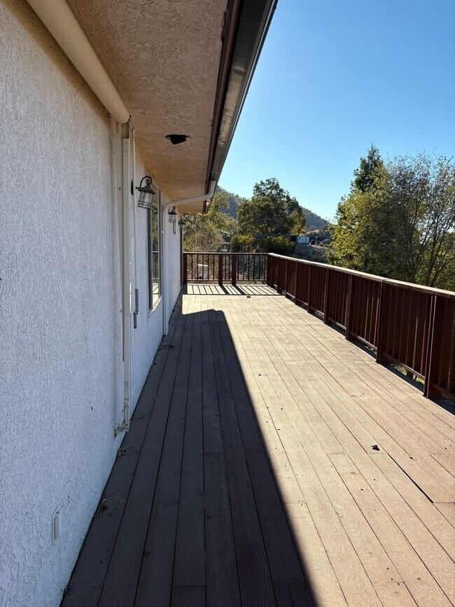 Building Photo - Furnished Dream in Stallion Springs