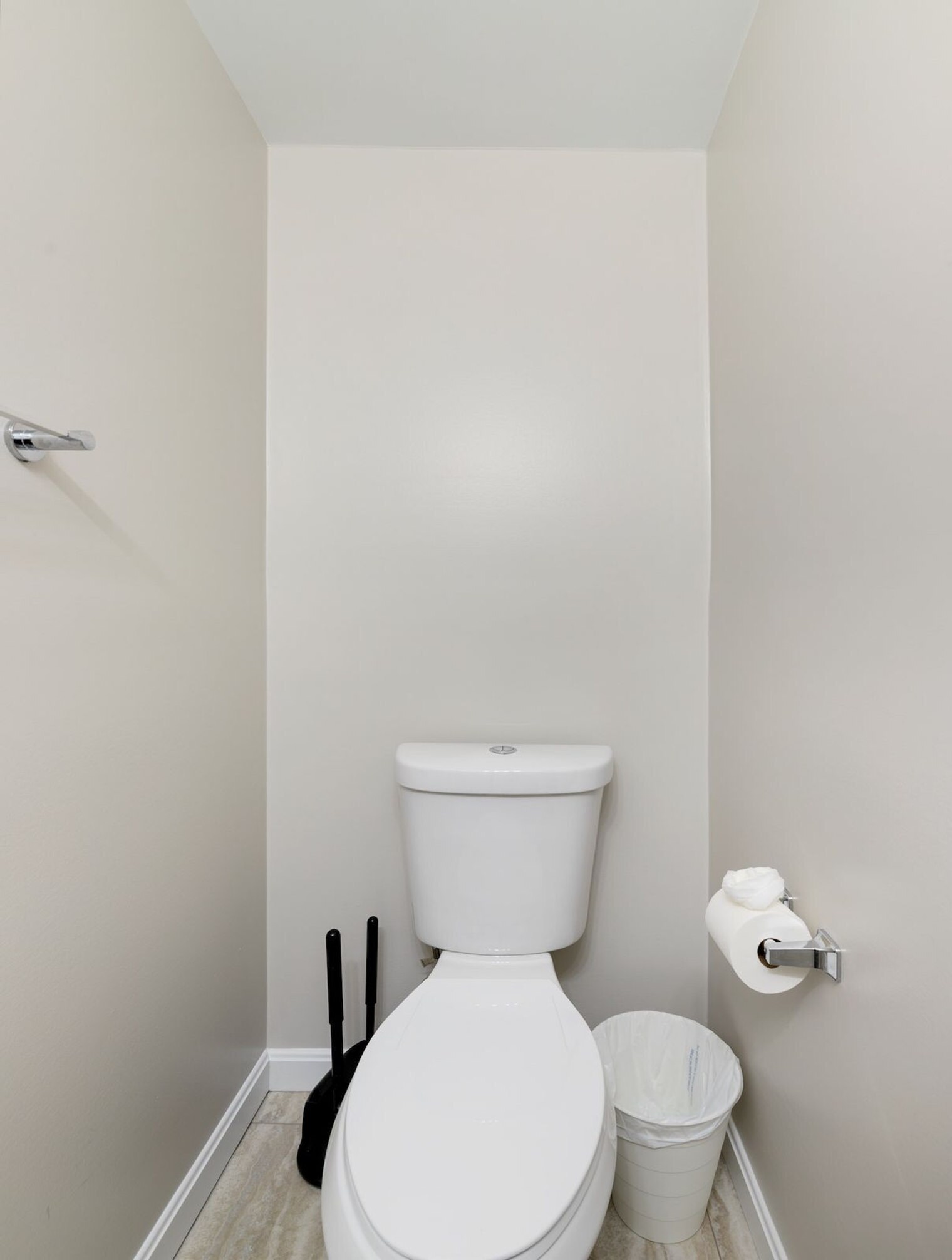 Building Photo - 12 Hubbardston Rd