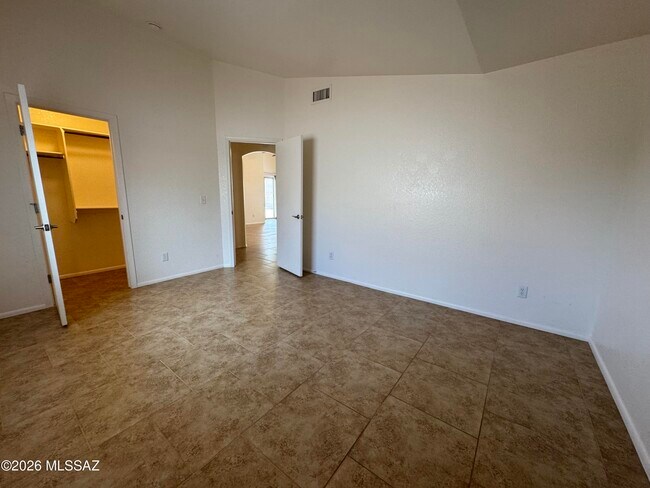 Building Photo - 7815 S Wild Primrose Ave