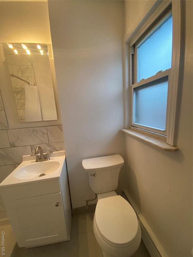 Building Photo - 151-55 20th Rd